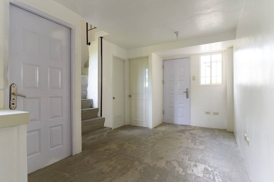 Portia Turn-over Unit